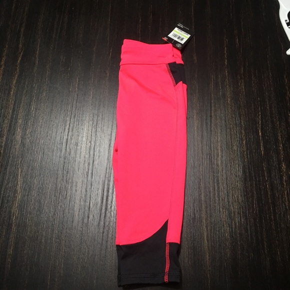 Under Armour Pink Studio Capri Leggings - Picture 3 of 8